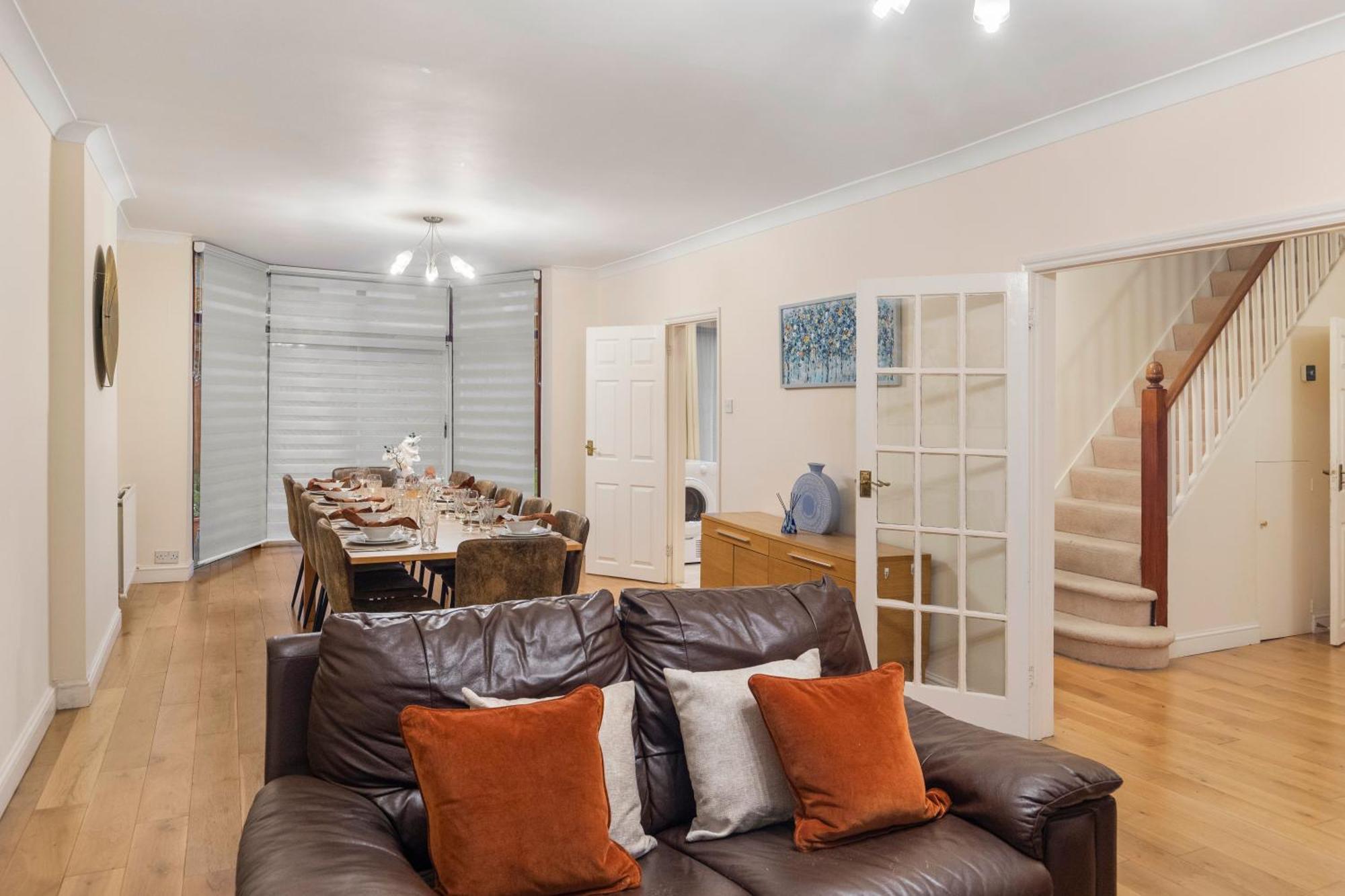 Spacious 4 Bedroom House Casa vacanze *